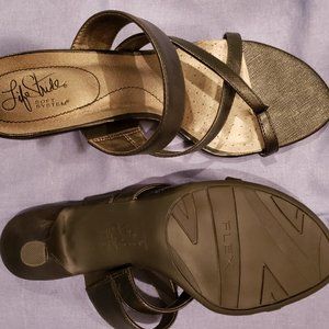 Black strapy sandal slide with heel